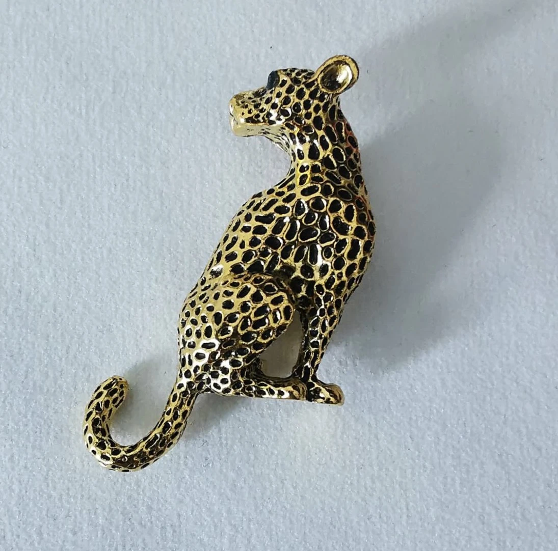 Broche Léopart doré